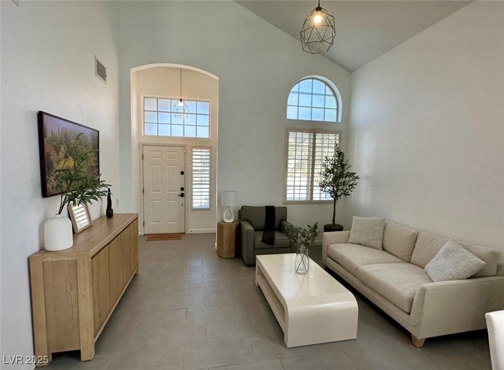 2030 Hobbyhorse Ave - Photo 2 of 33