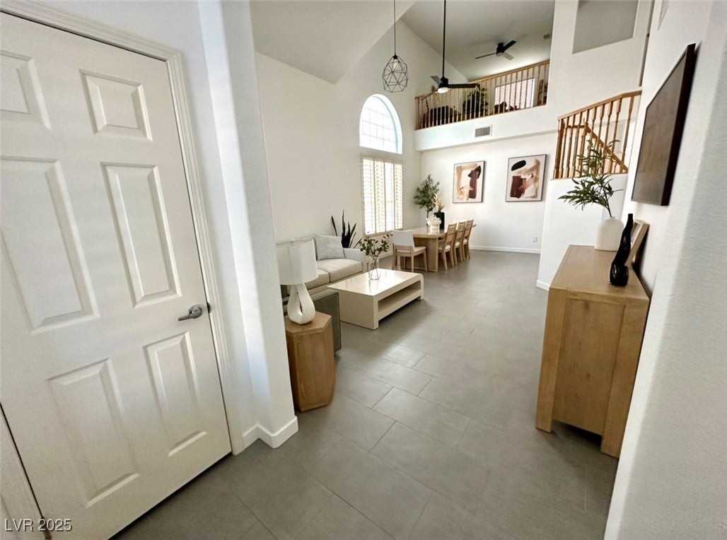 2030 Hobbyhorse Ave - Photo 5 of 33