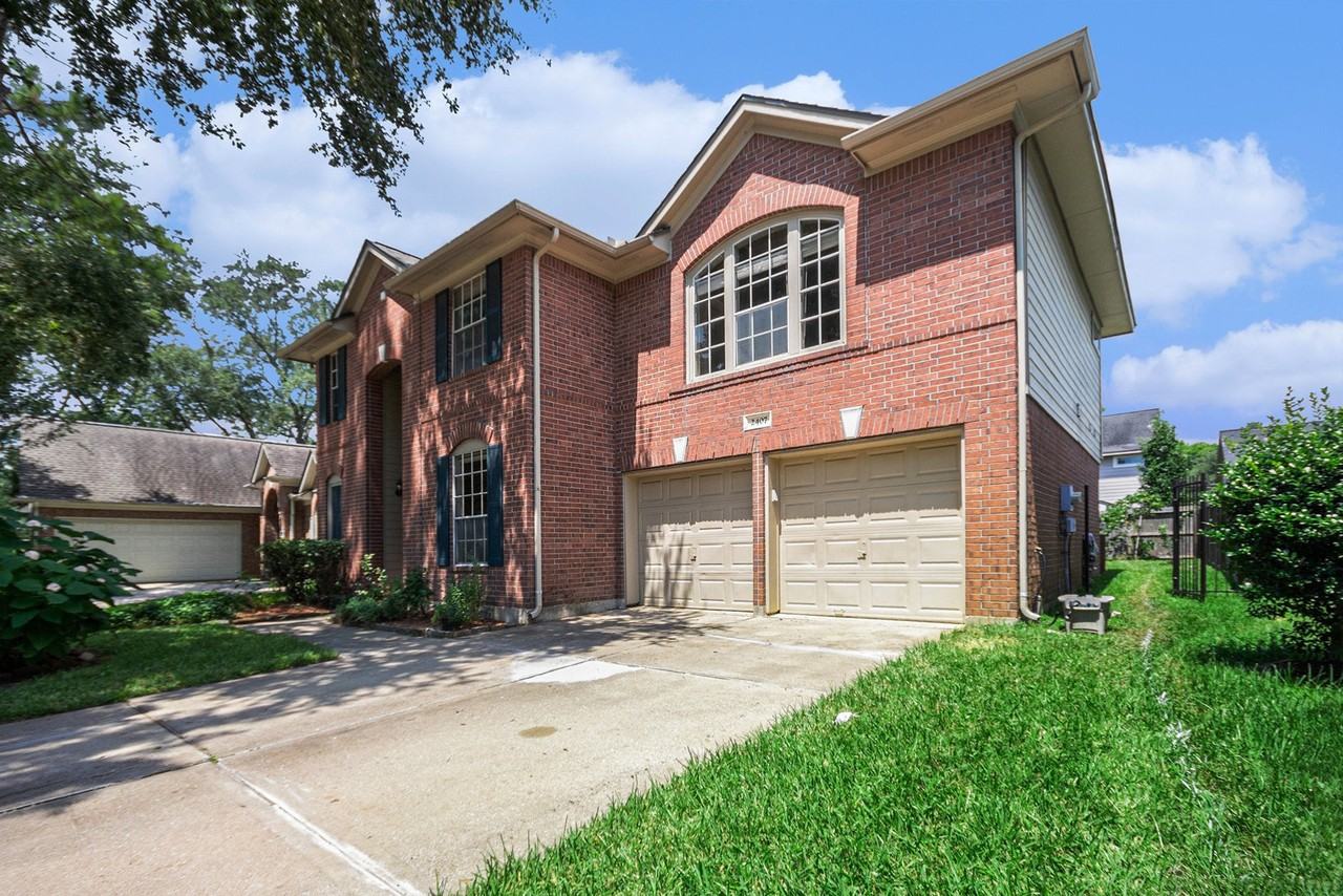 2407 Gentle Brook Ct - Photo 4 of 28