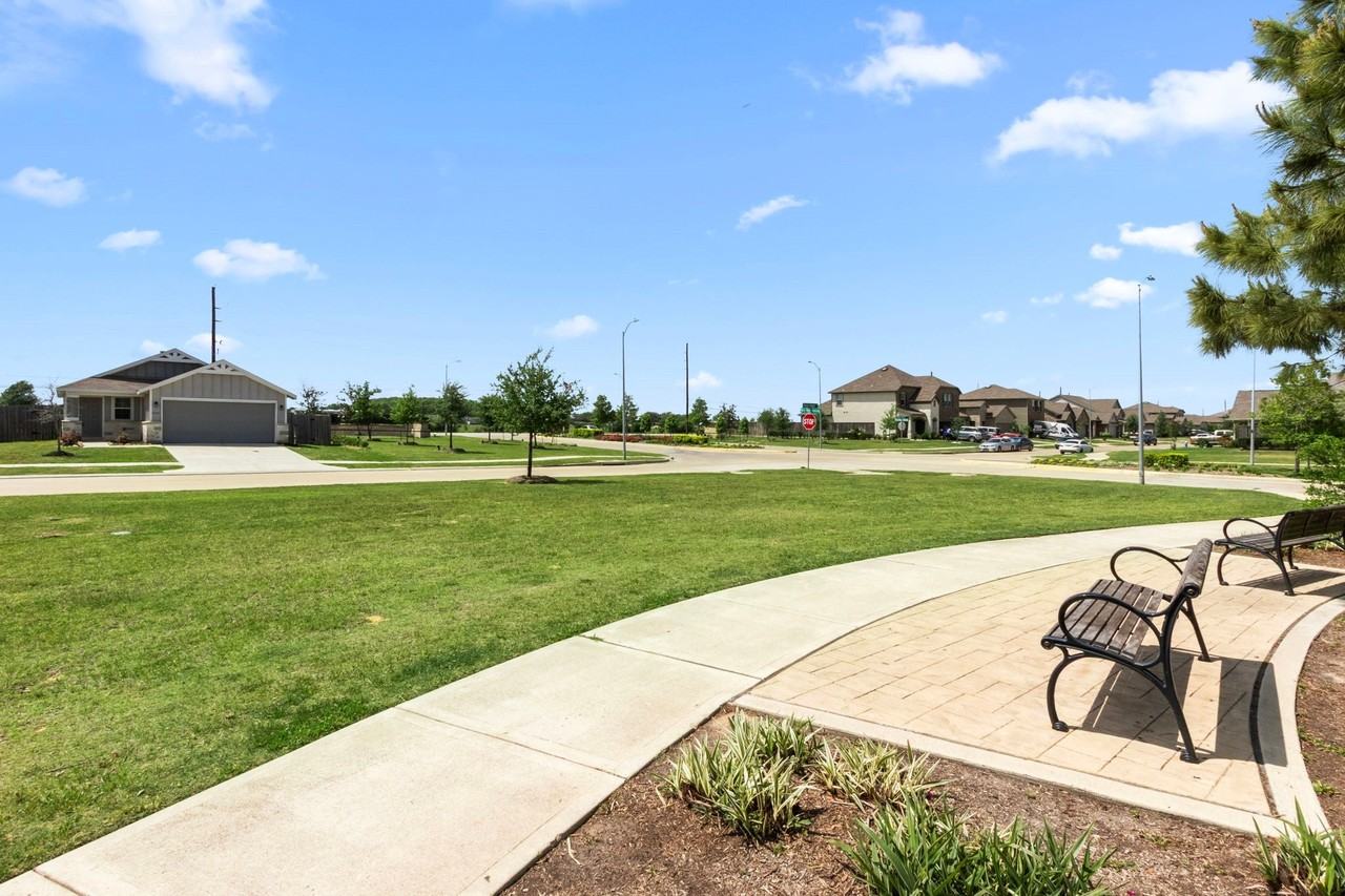 5735 Prairie Chapel Rd - Photo 3 of 22