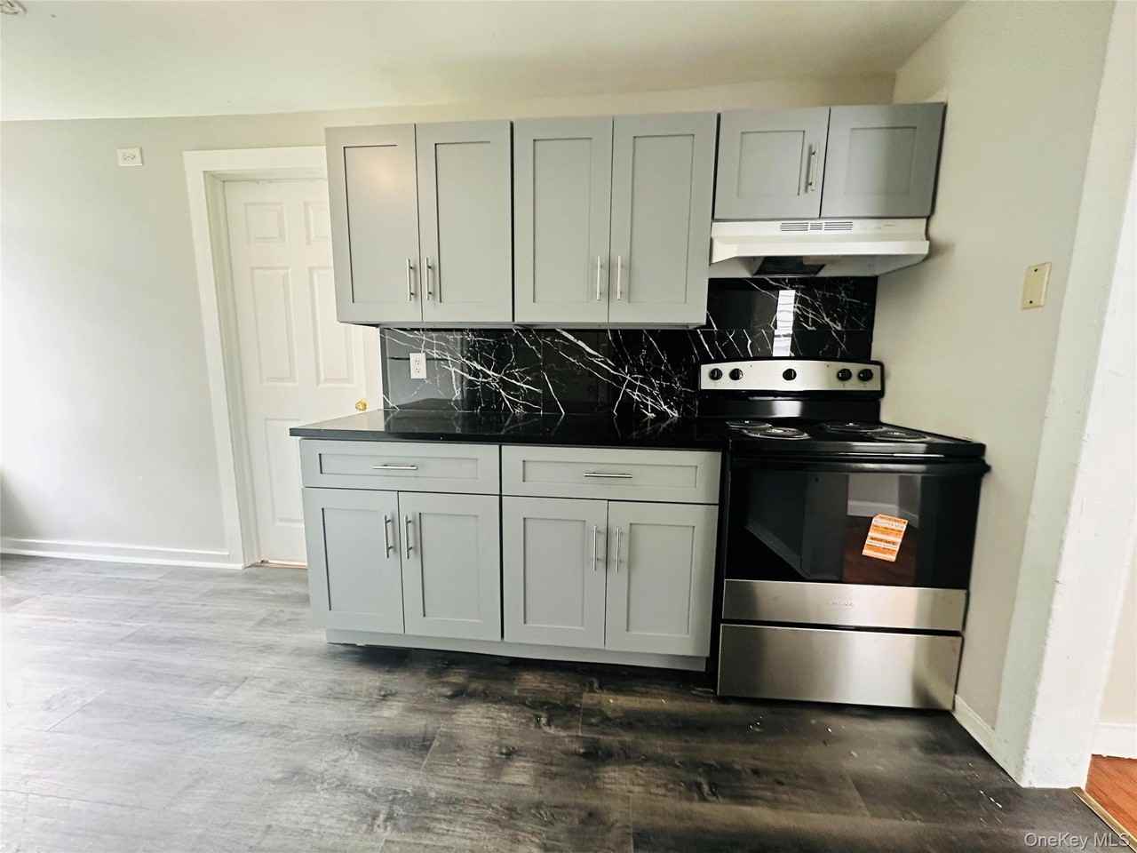 244 Church St - Photo 2 of 12