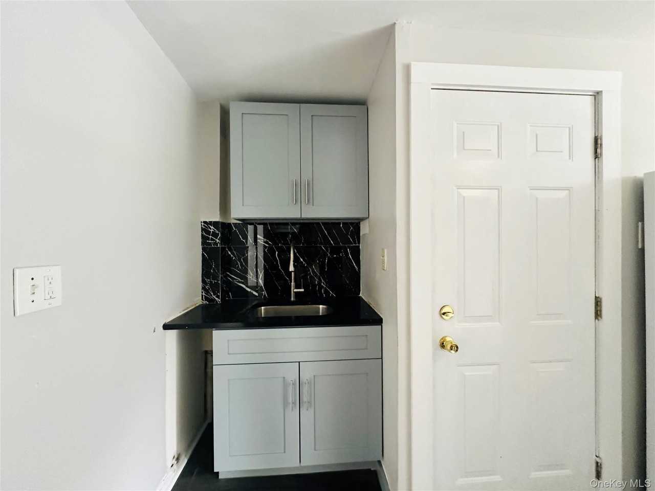 244 Church St - Photo 3 of 12