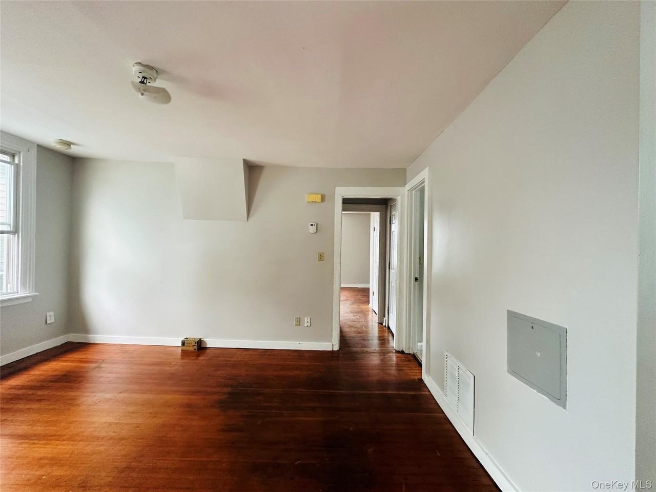 244 Church St - Photo 5 of 12