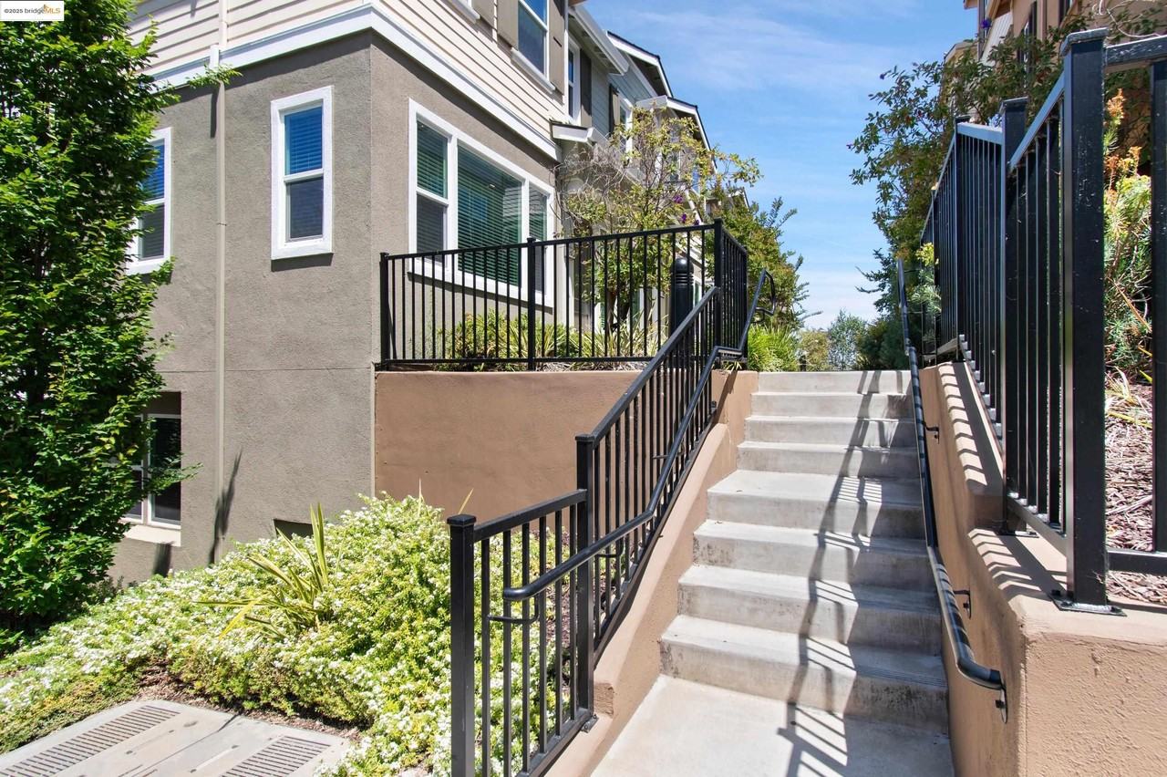 701 Tierney Pl - Photo 2 of 29