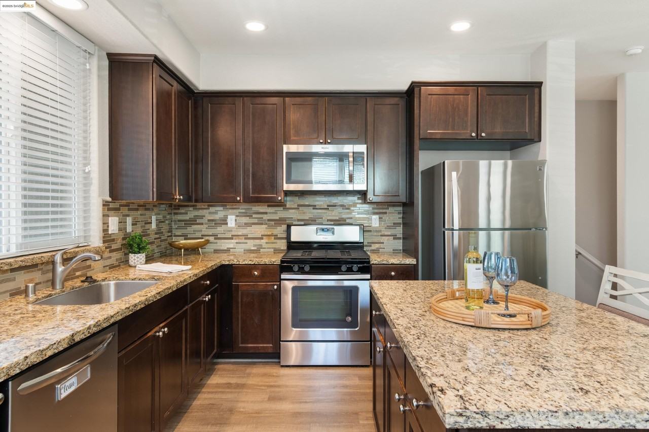 701 Tierney Pl - Photo 7 of 29