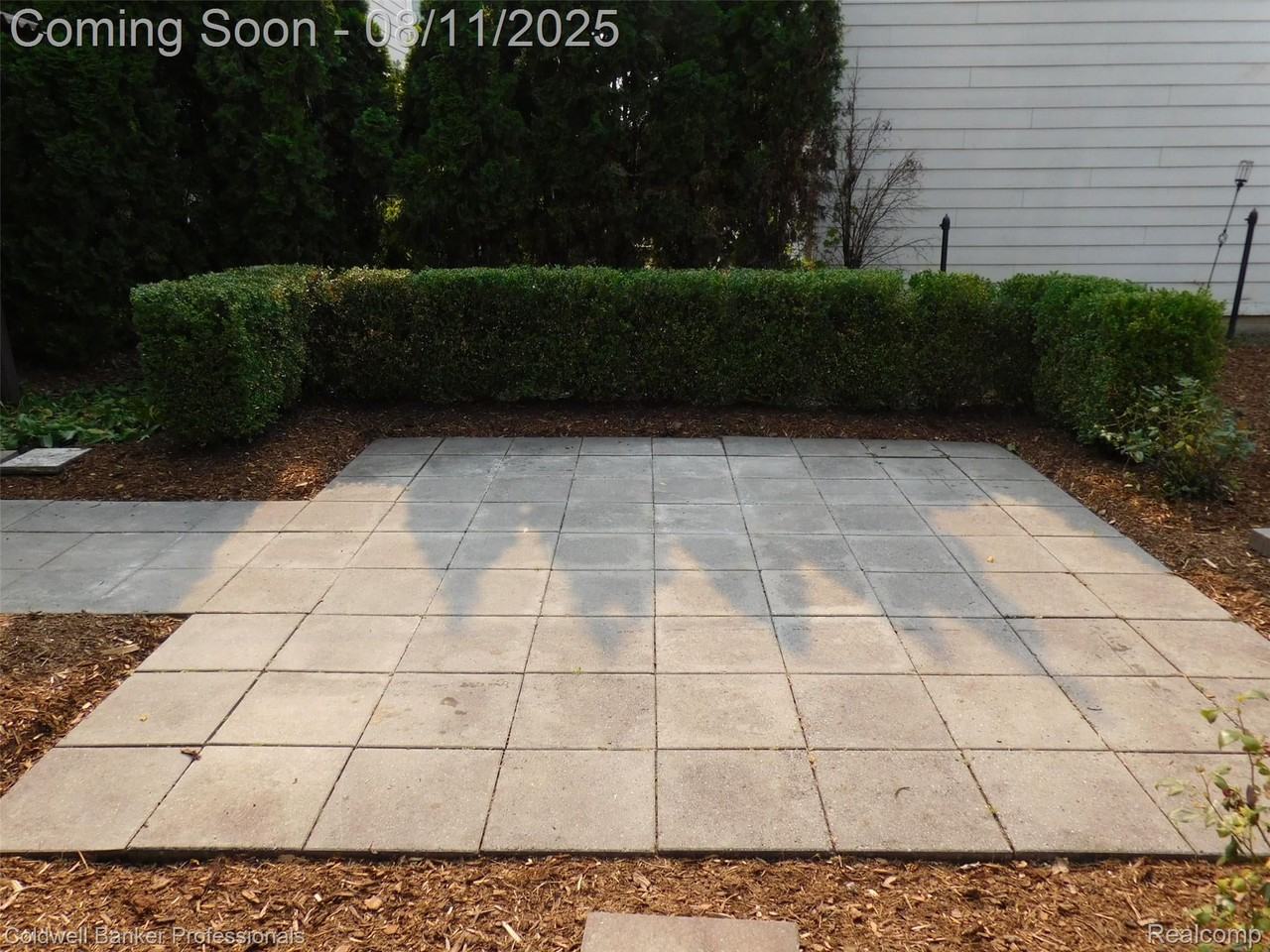 891 Humphrey Ave - Photo 5 of 28