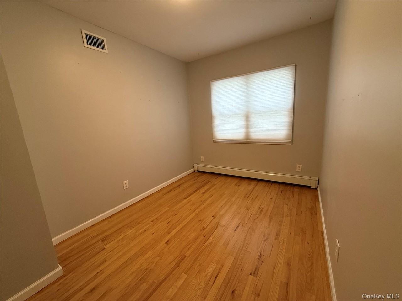 512 E Penn St - Photo 7 of 19