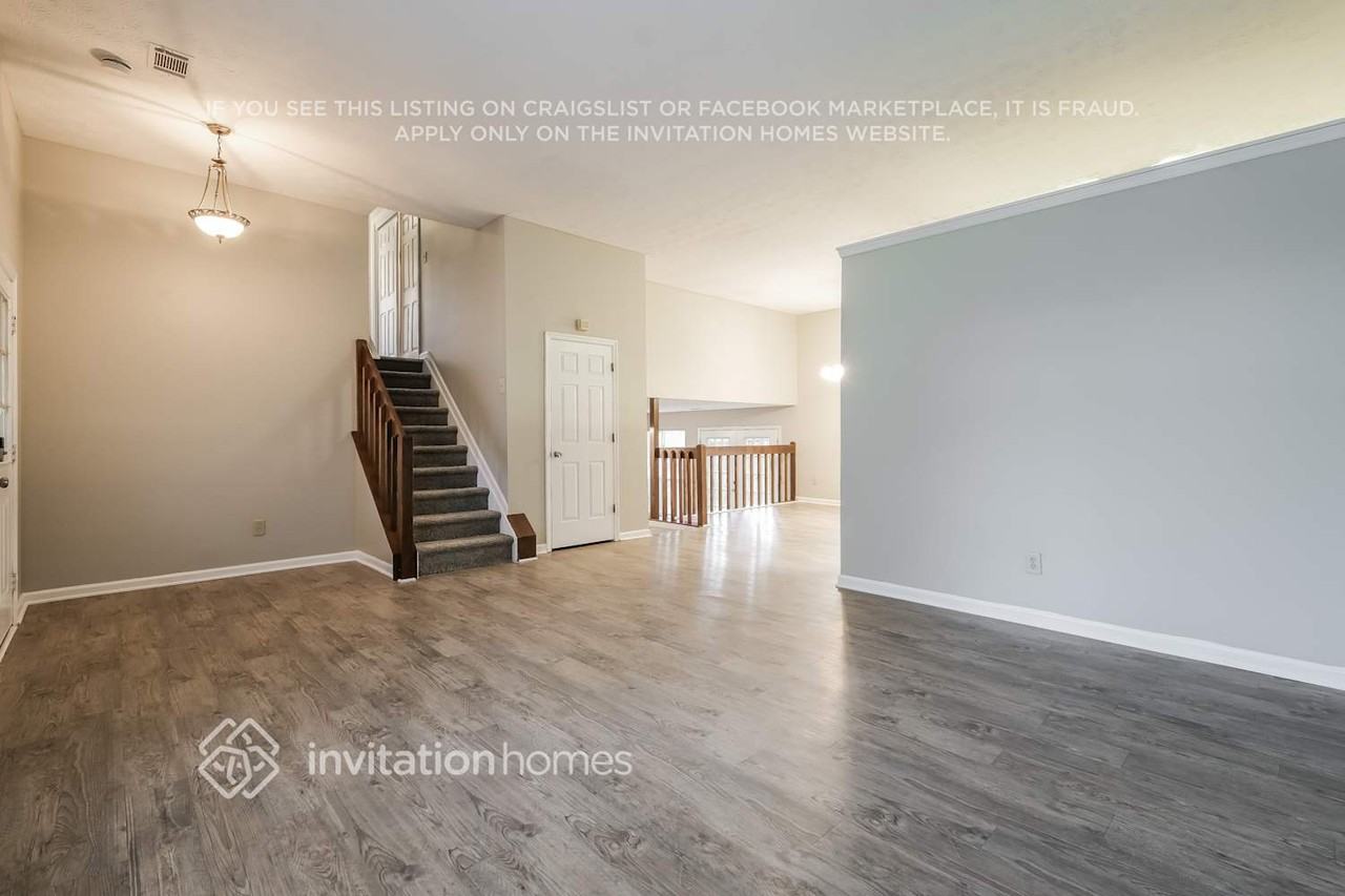 10710 Mortons Xing - Photo 5 of 18