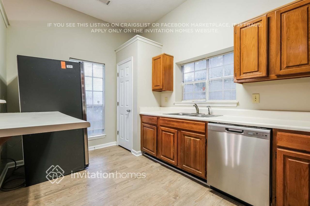 10710 Mortons Xing - Photo 6 of 18