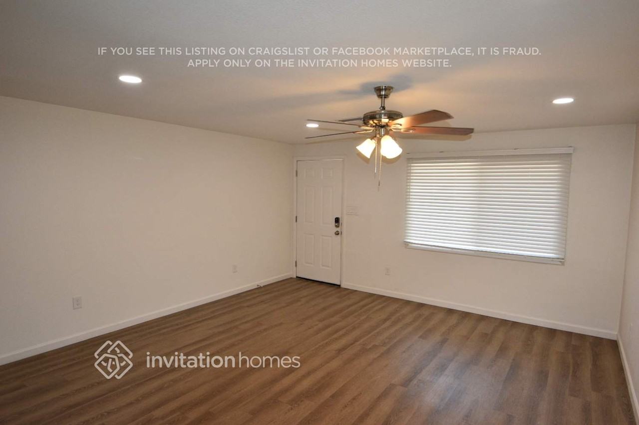 14201 N 37th Pl - Photo 3 of 14