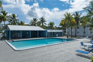 featured image of 401 Executive Center Dr