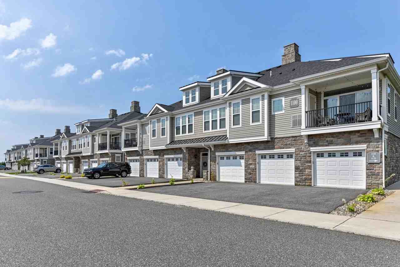 Essex Chase - Photo 2 of 50