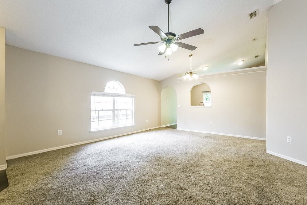 6748 Ebans Bnd - Photo 3 of 15