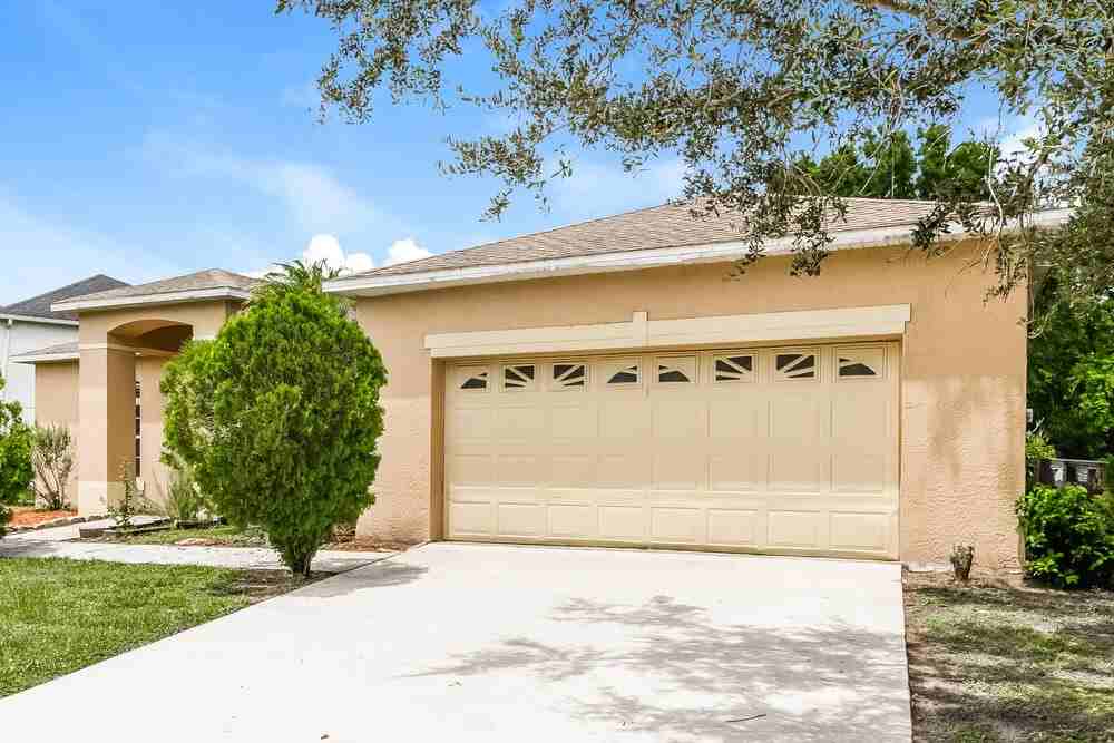 556 Pinehurst Cv - Photo 3 of 16