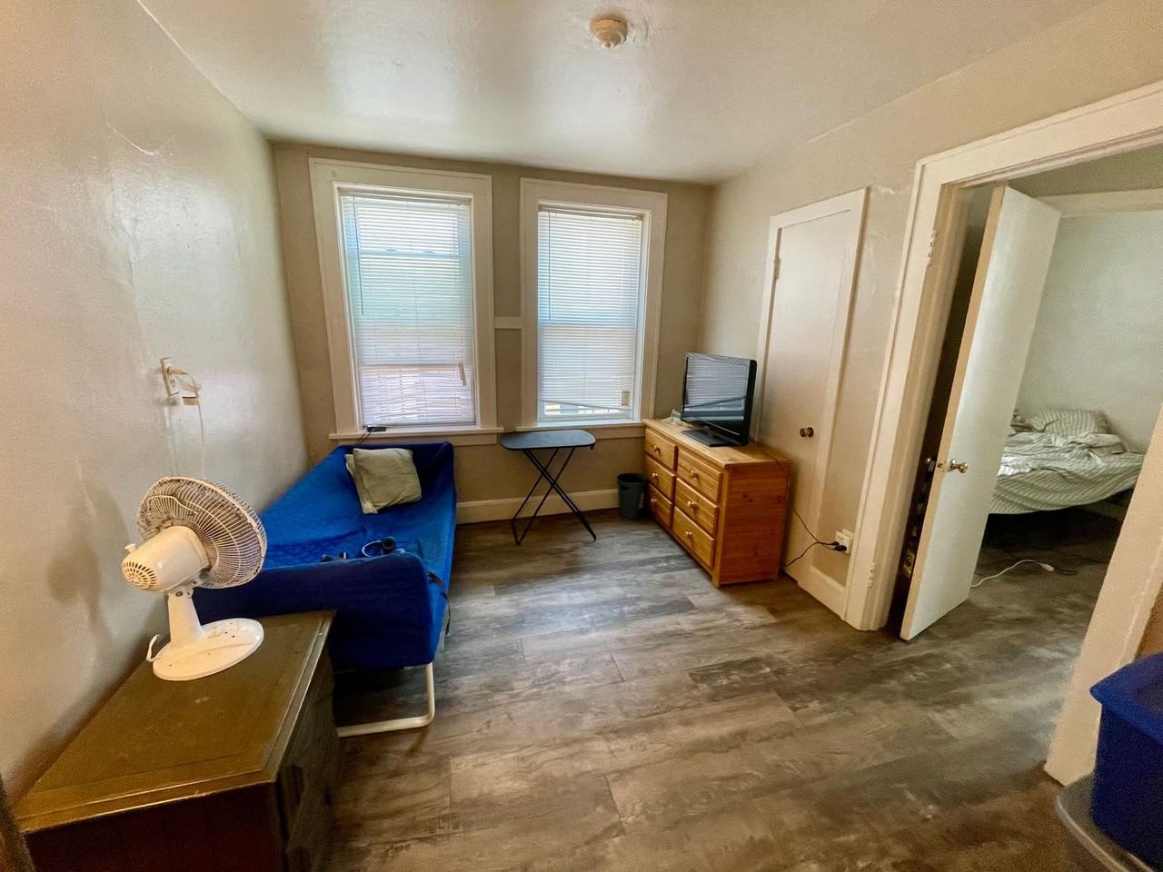 1709 E Park Pl - Photo 2 of 15