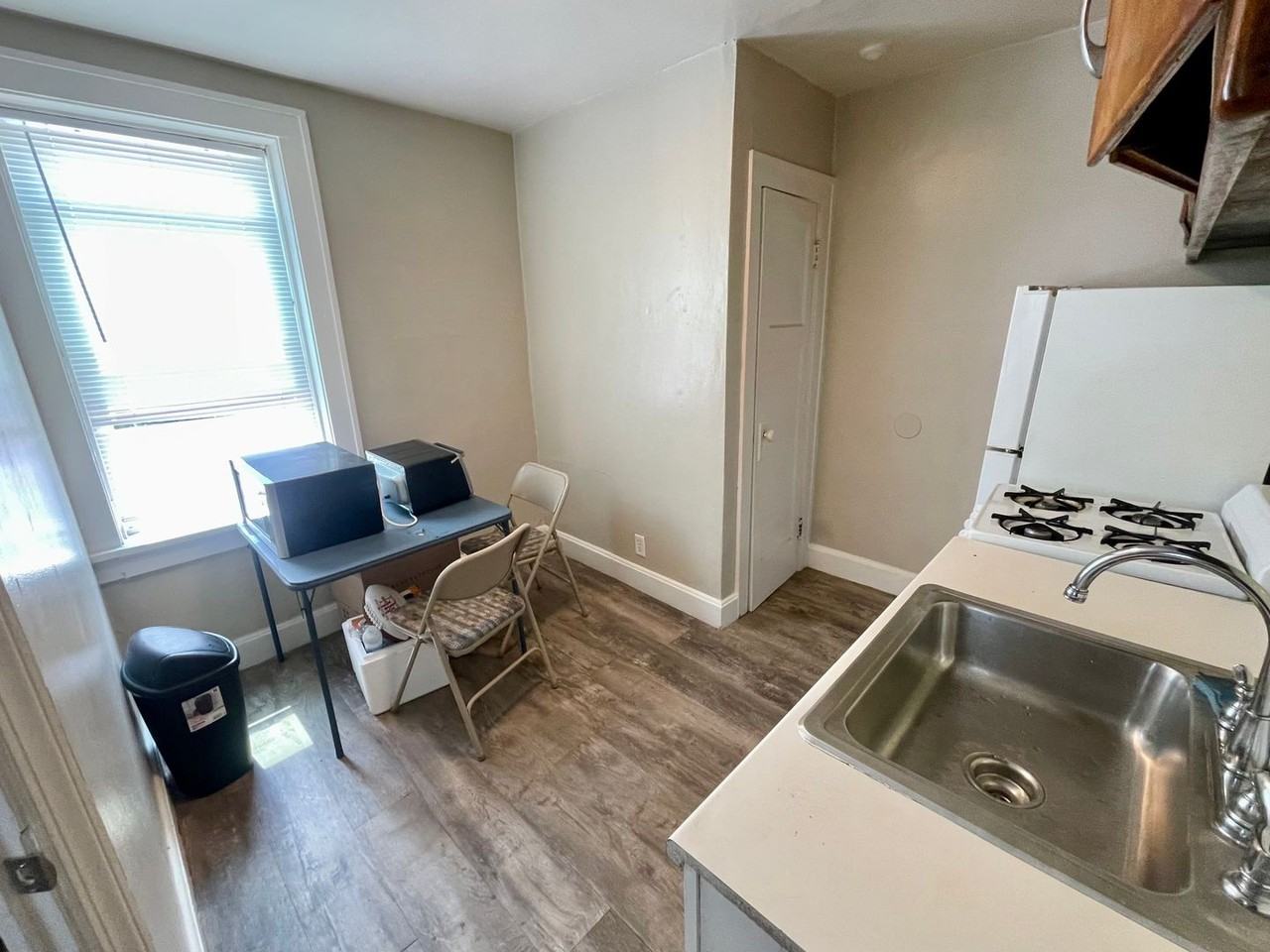 1709 E Park Pl - Photo 5 of 15