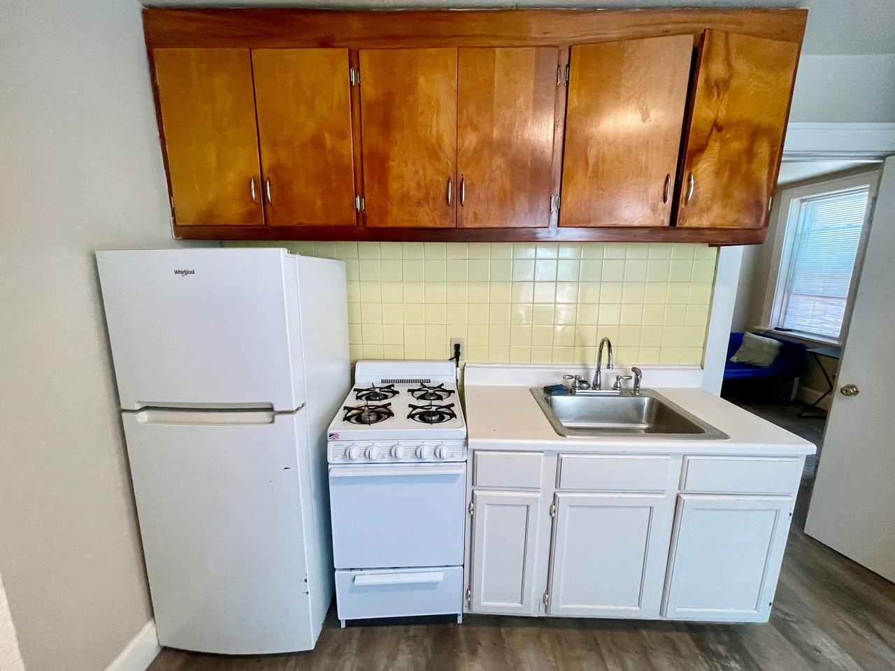 1709 E Park Pl - Photo 6 of 15