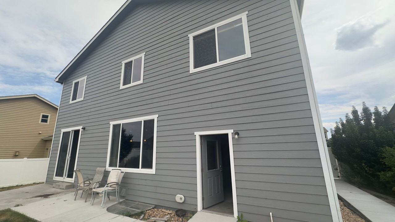 4336 Carlyle Ln - Photo 3 of 18