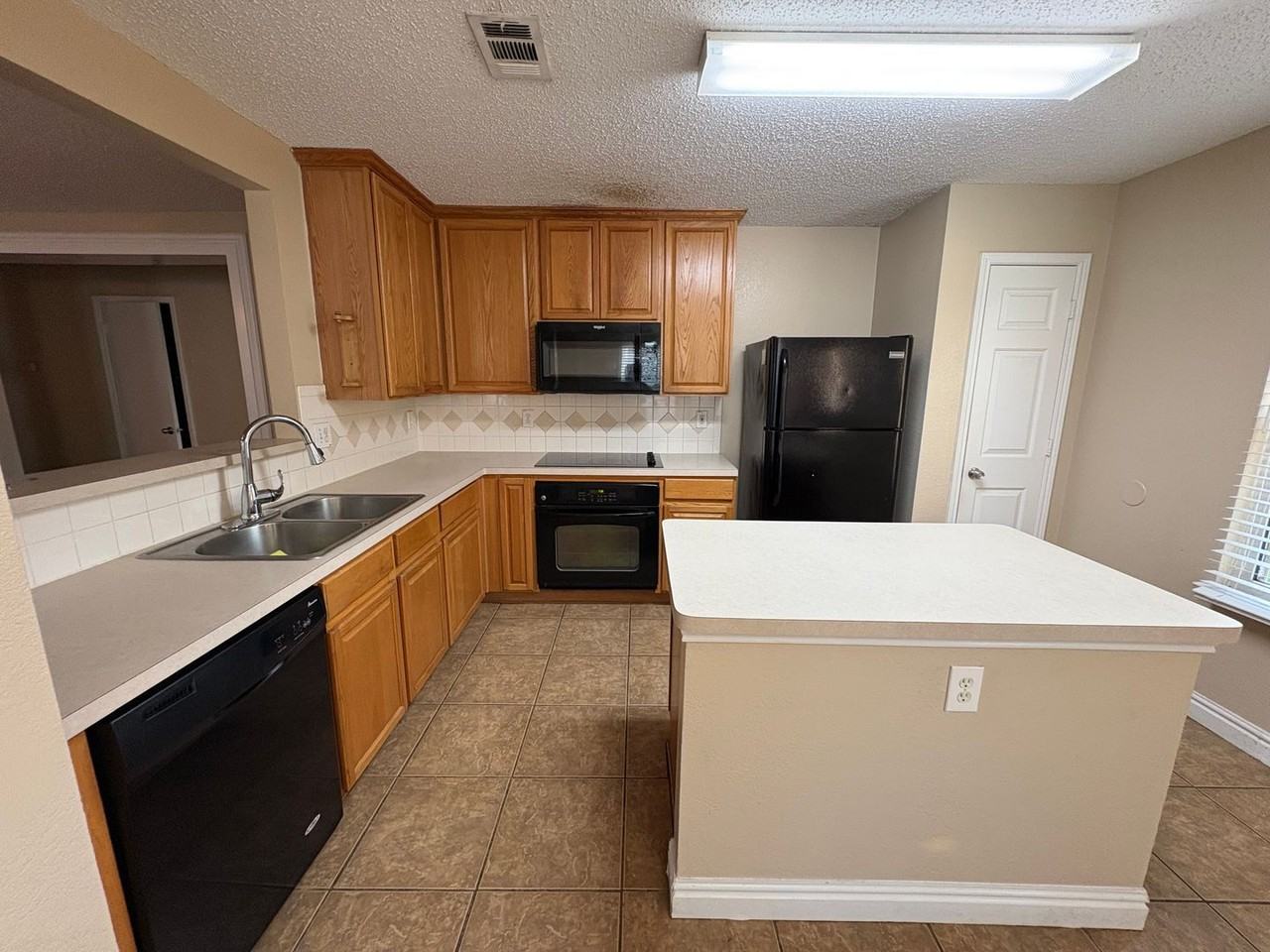 3405 Desert Mesa Rd - Photo 3 of 17