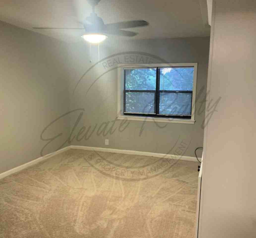606 Ellen Dr #C - Photo 4 of 21