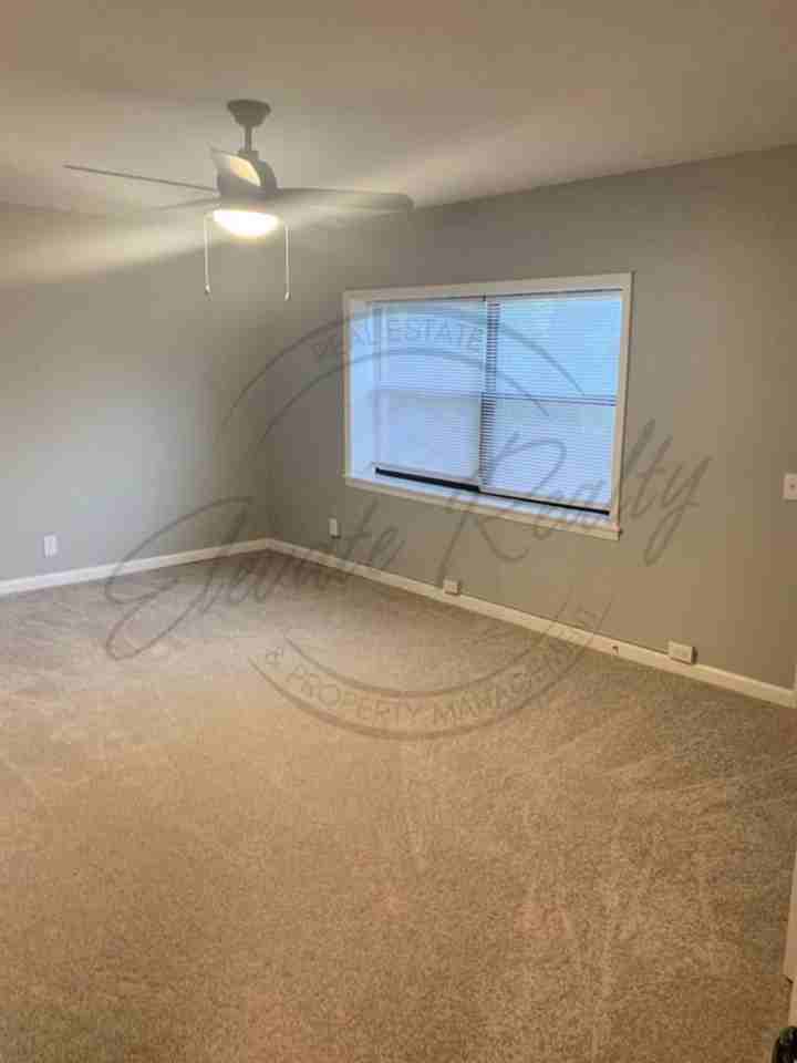 606 Ellen Dr #C - Photo 5 of 21