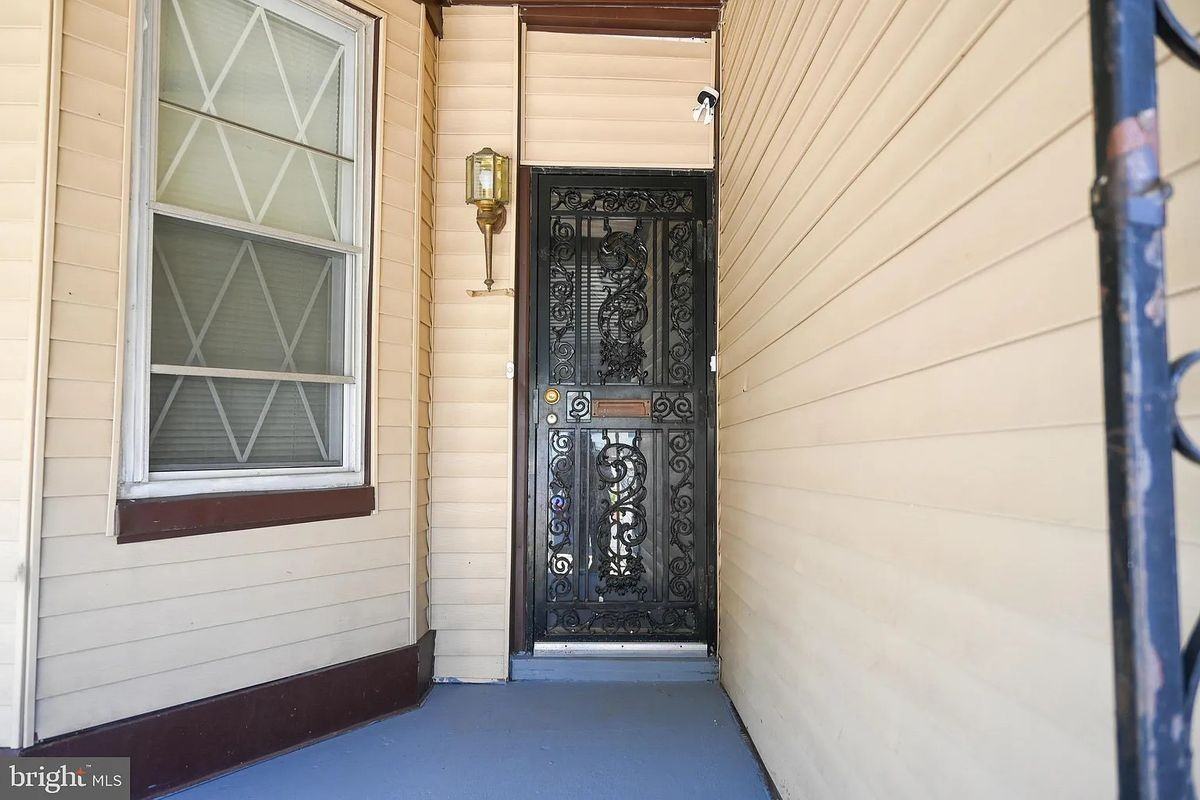 6070 Callowhill St - Photo 2 of 13