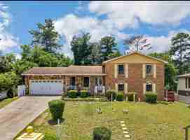 featured image of 2970 Armstrong Dr