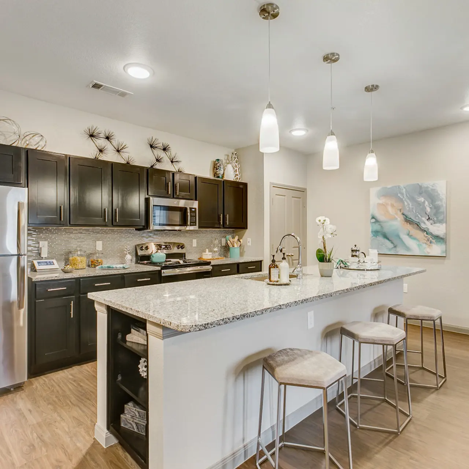 7740 183A #3-322 - Photo 2 of 13