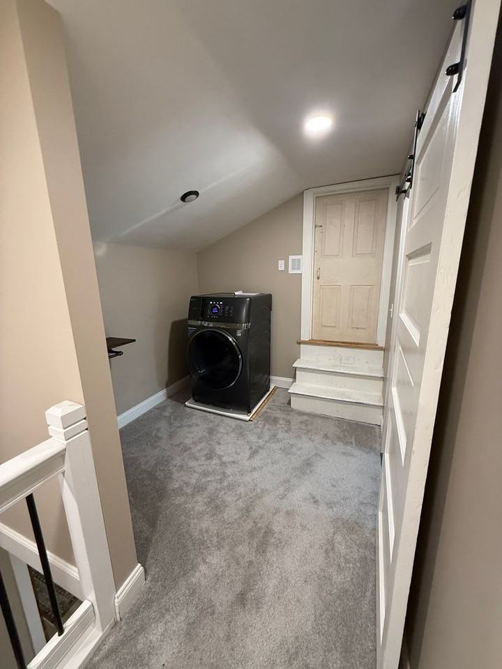 217 E Seneca St #REAR - Photo 5 of 12