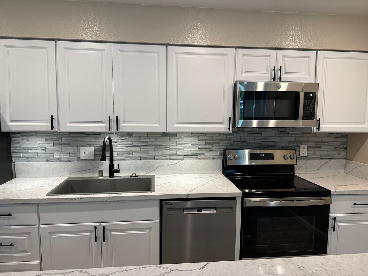 Los Arboles Apartments - Photo 3 of 32