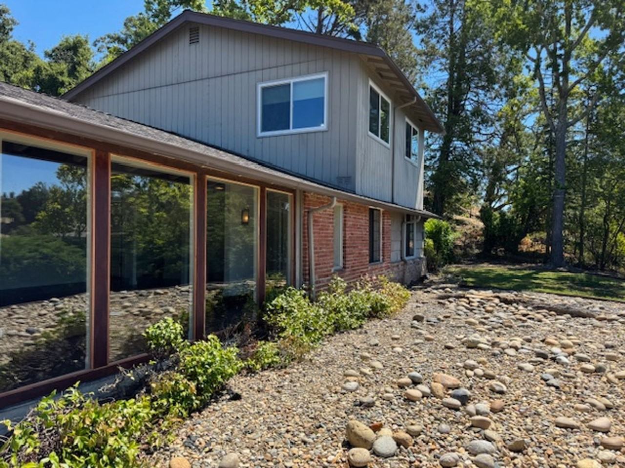 3 Bel Air Ct - Photo 2 of 35