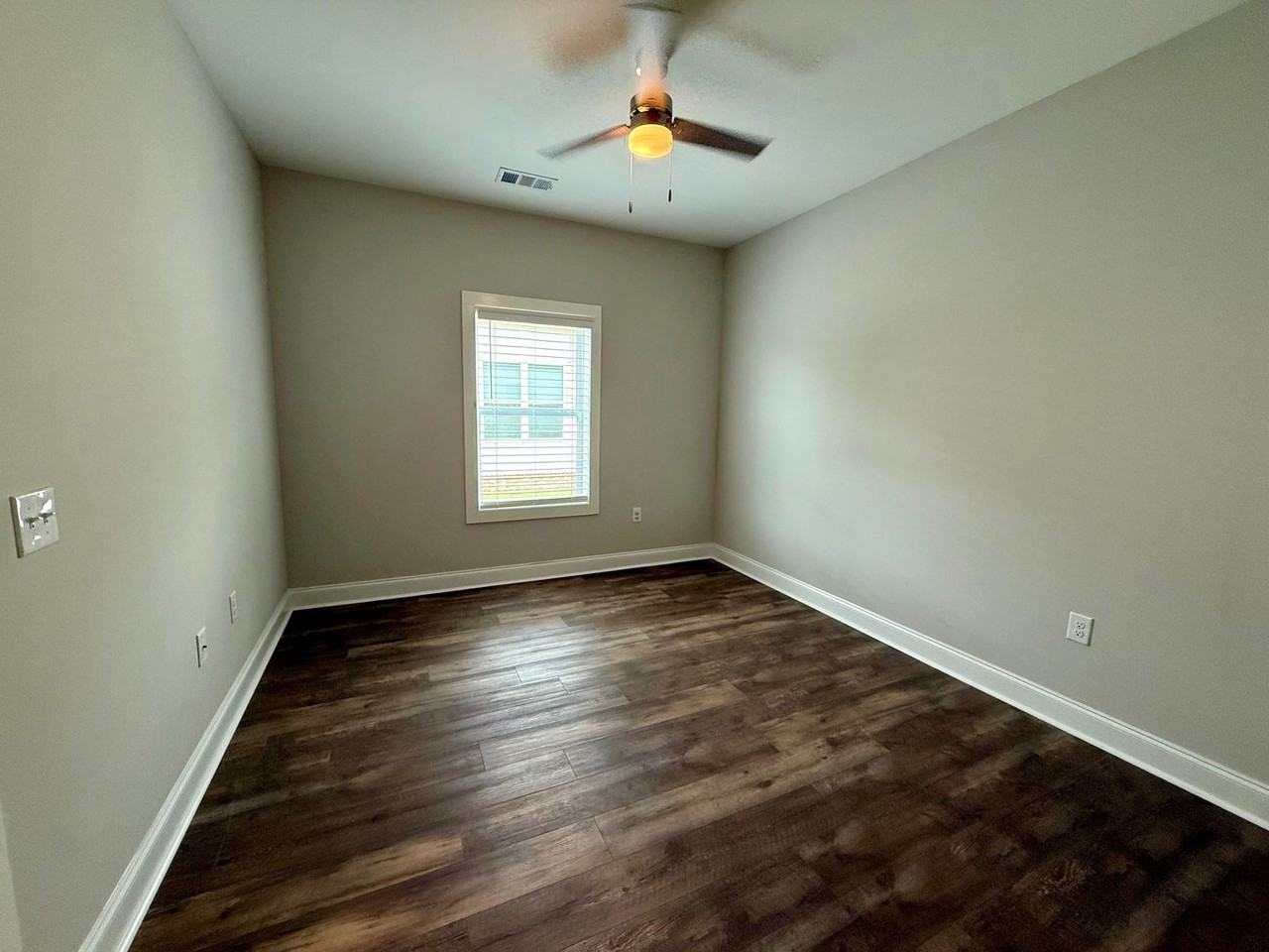 330 Orion St - Photo 5 of 13