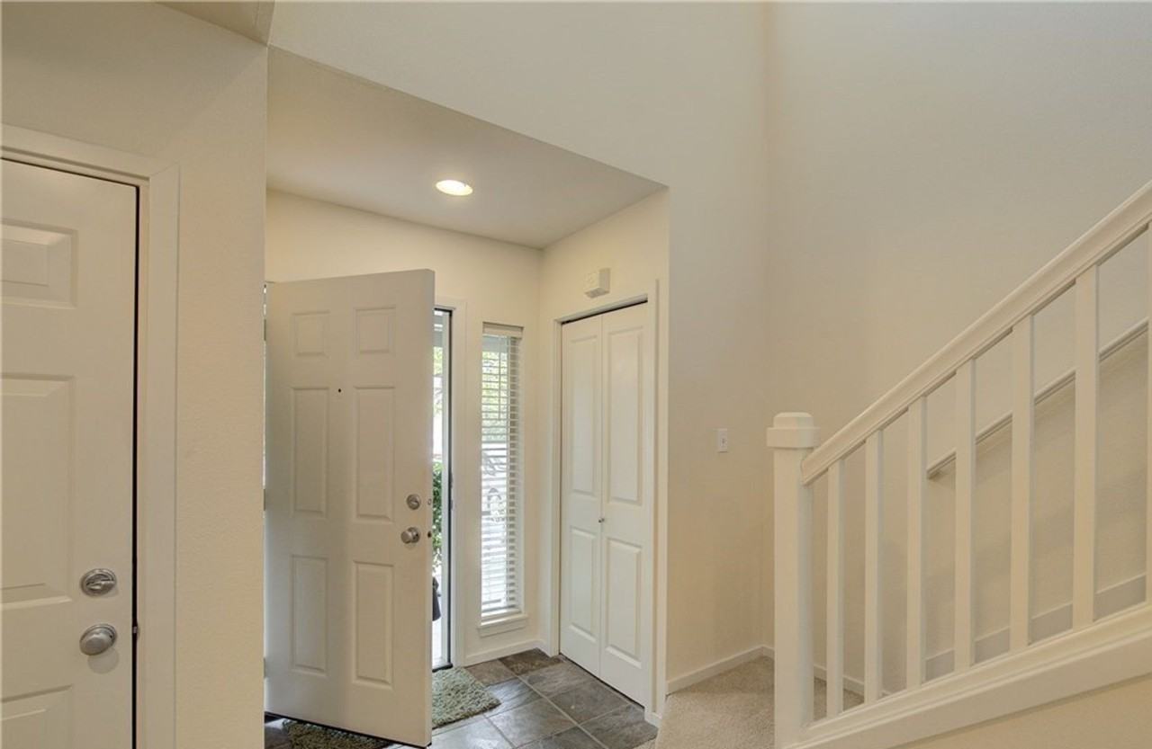 16005 Ne 93rd Way - Photo 3 of 23