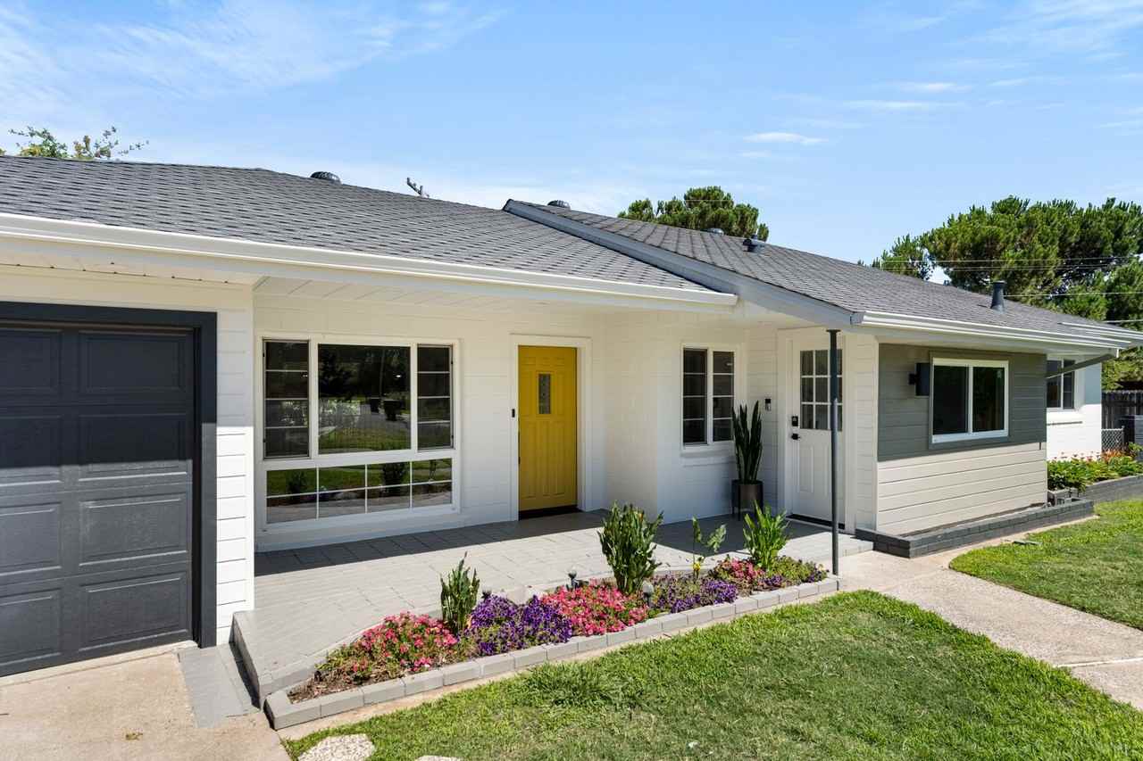 222 Bonny Knoll Rd - Photo 3 of 39