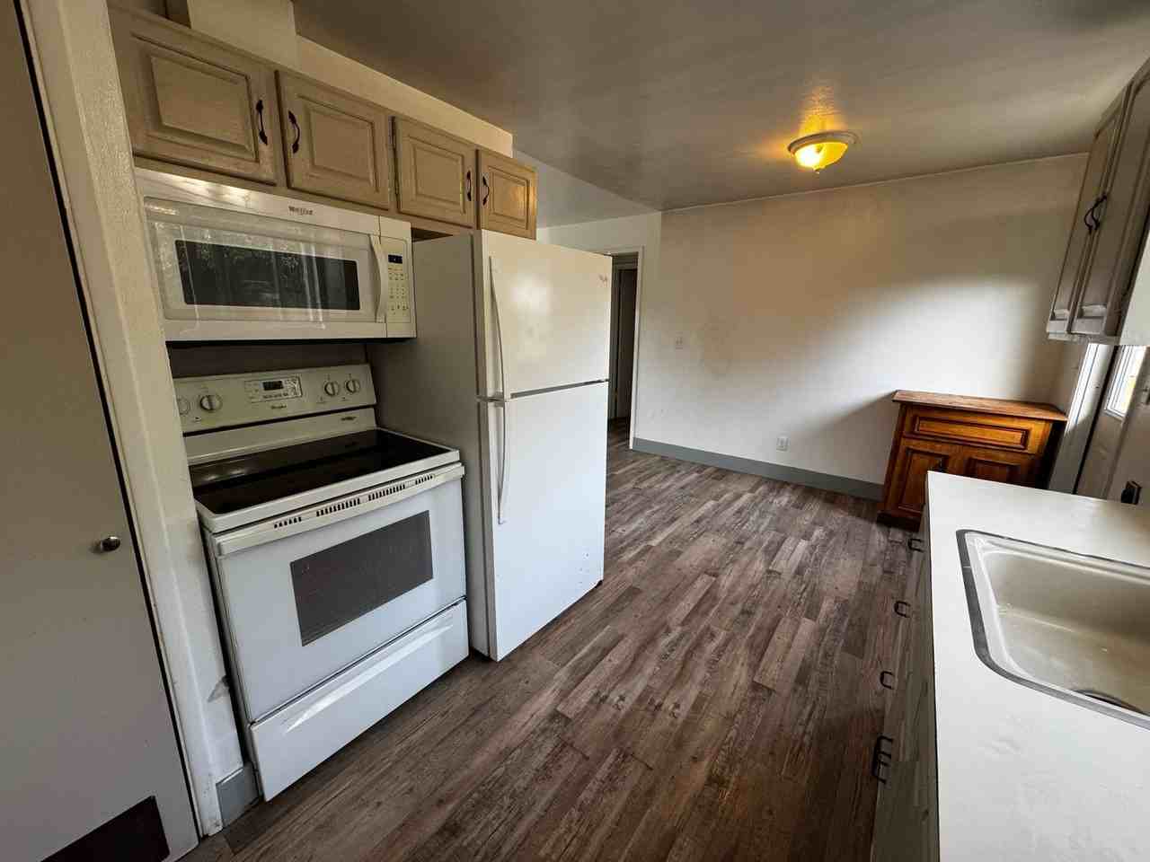 2501 Munson St - Photo 6 of 14