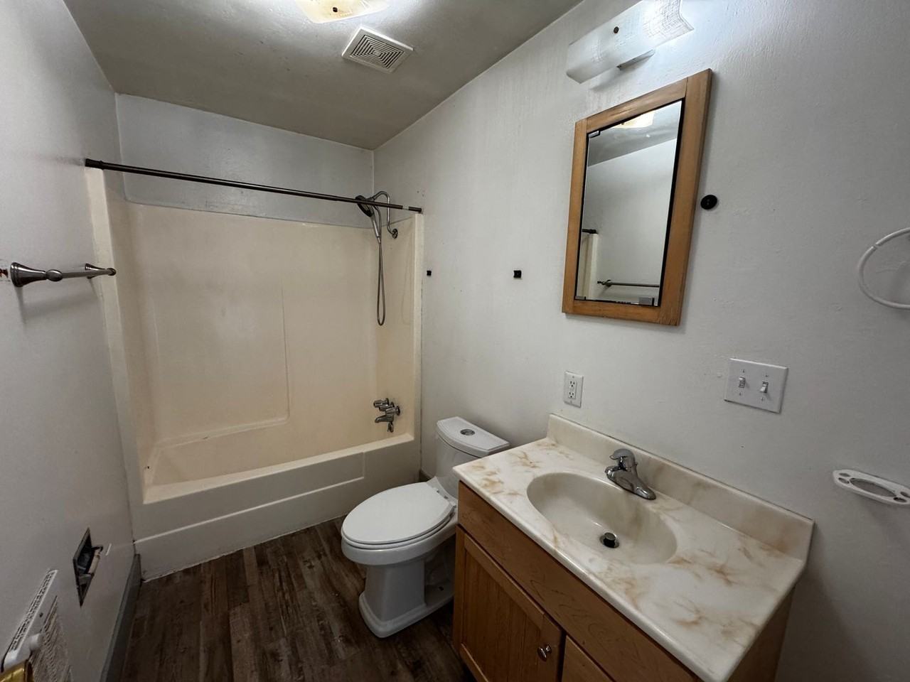 2501 Munson St - Photo 7 of 14