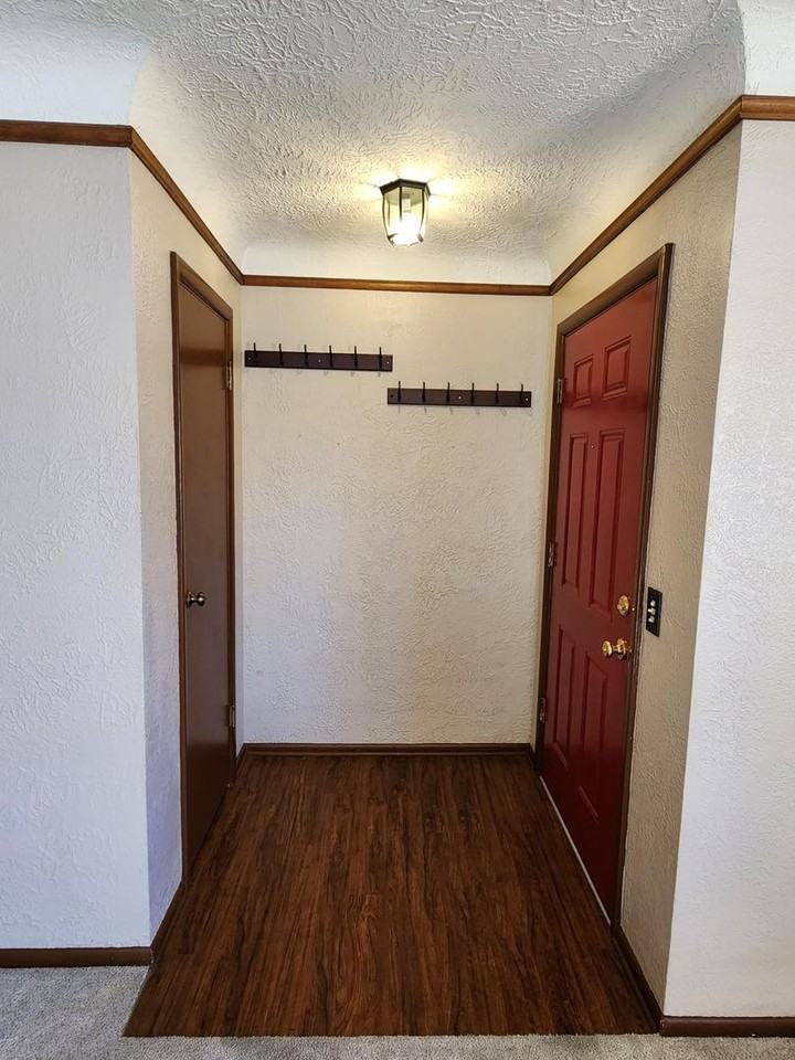 1922 34th St - Photo 2 of 27