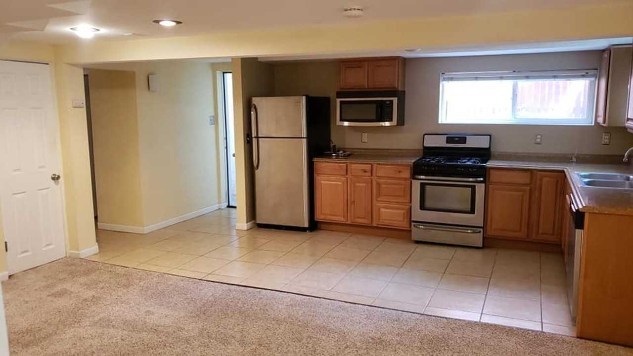 1148 Milwaukee St - Photo 2 of 11