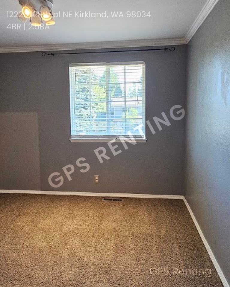 12226 Ne 138th Pl - Photo 3 of 20