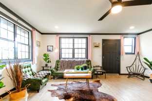 312 W Queen St - Photo 1 of 1