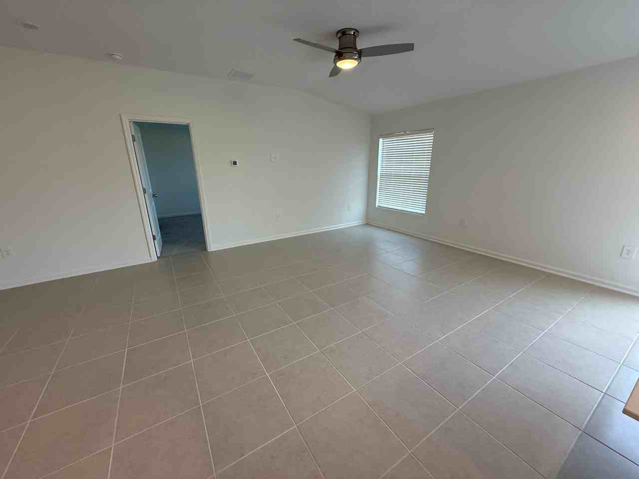 4745 Katrina Dr - Photo 4 of 12