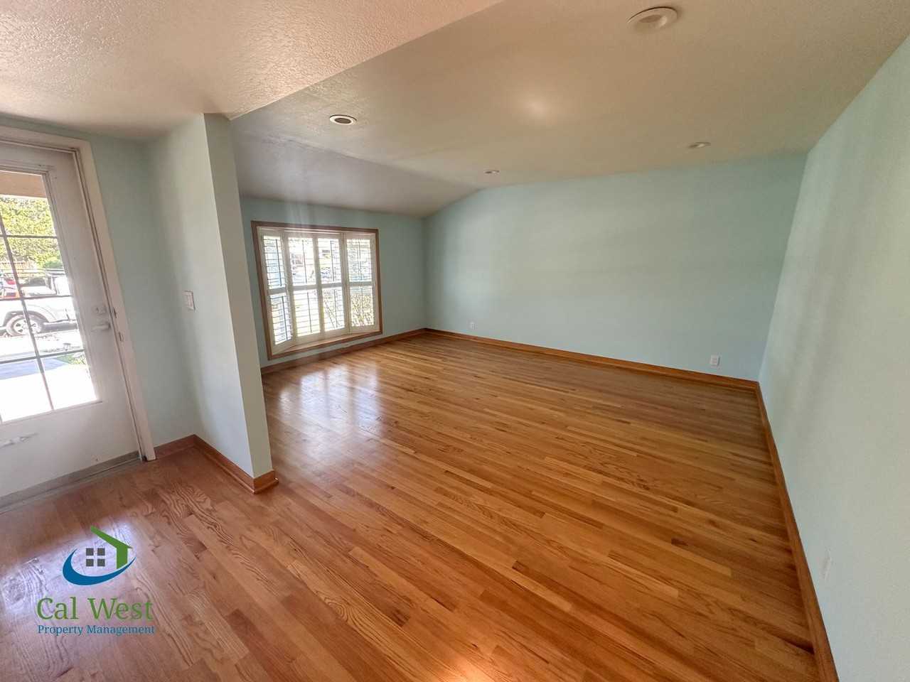 348 El Molino Way - Photo 2 of 17