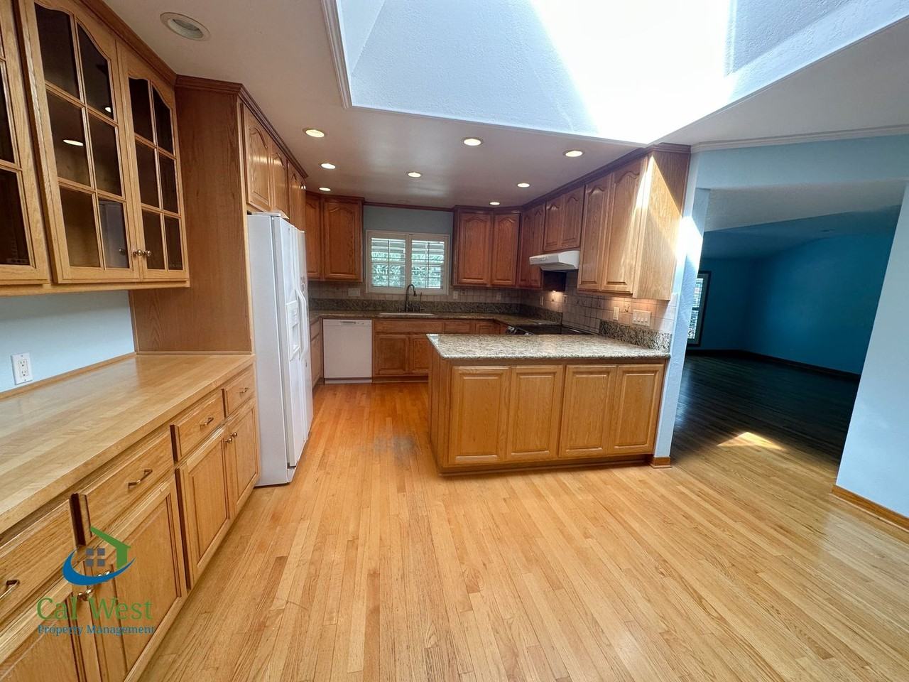 348 El Molino Way - Photo 3 of 17