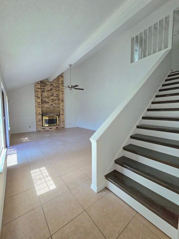 1822 Cedarview Dr - Photo 7 of 19