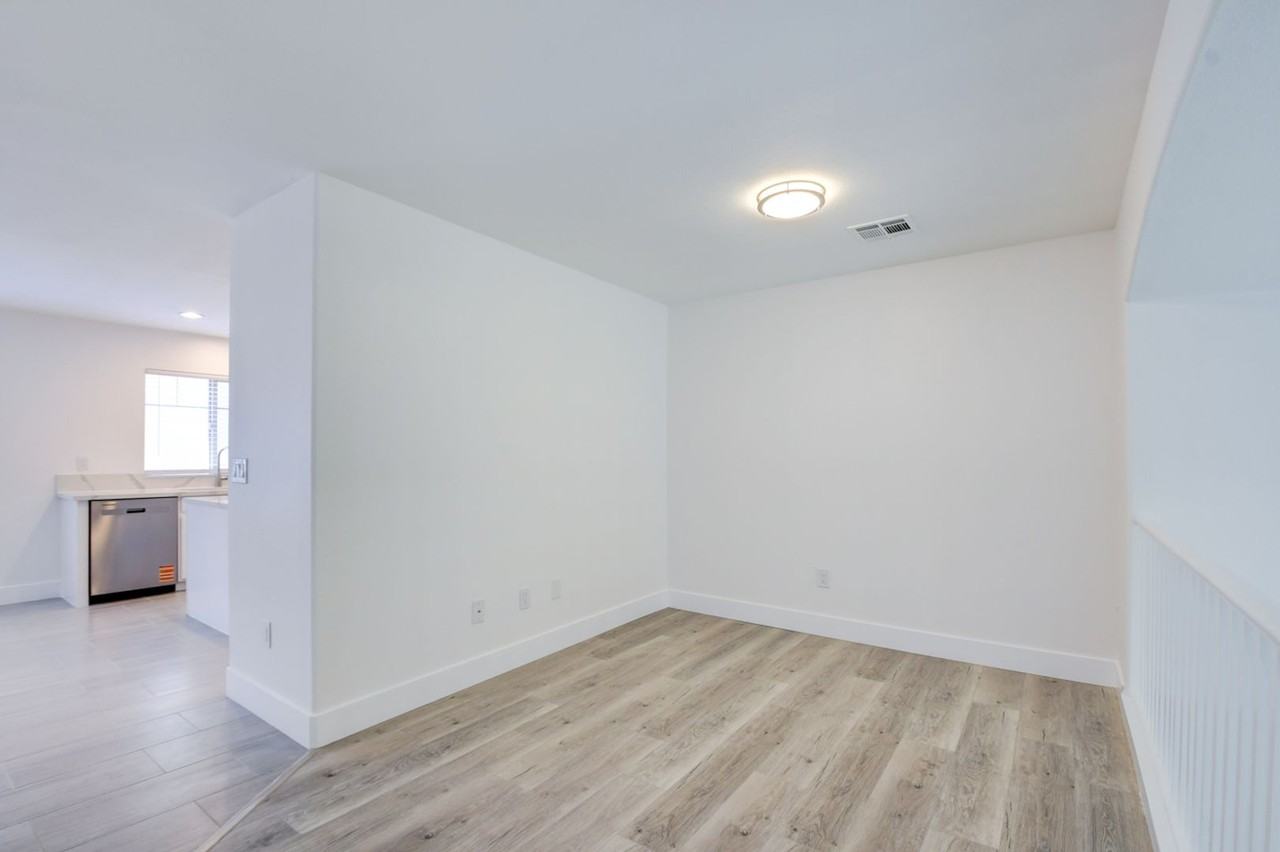 328 Mali Heights Ct - Photo 4 of 44