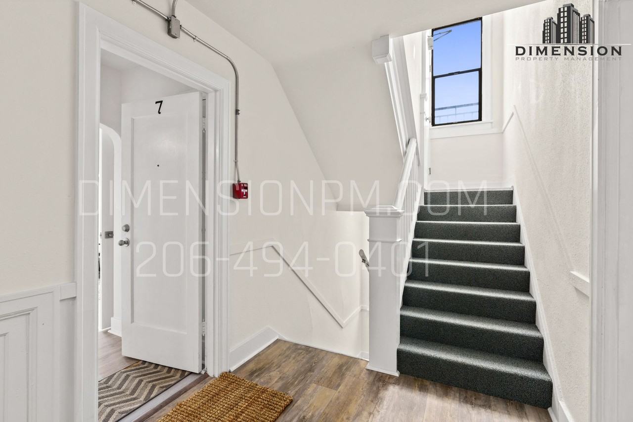 2331 Rockefeller Ave - Photo 2 of 10