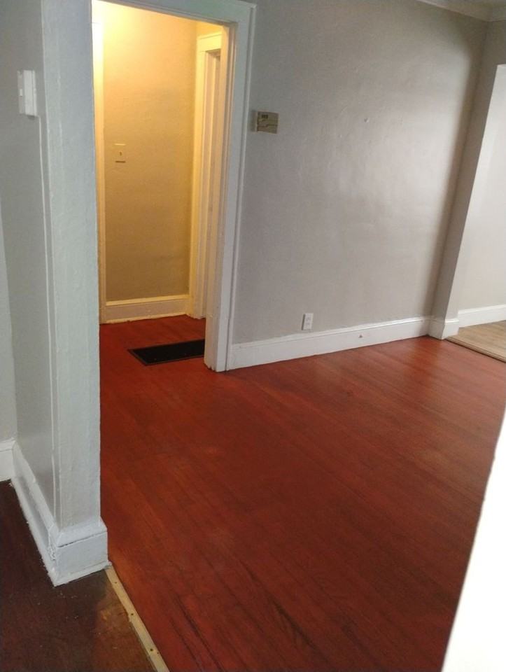 1067 Constitution Rd Se - Photo 3 of 5