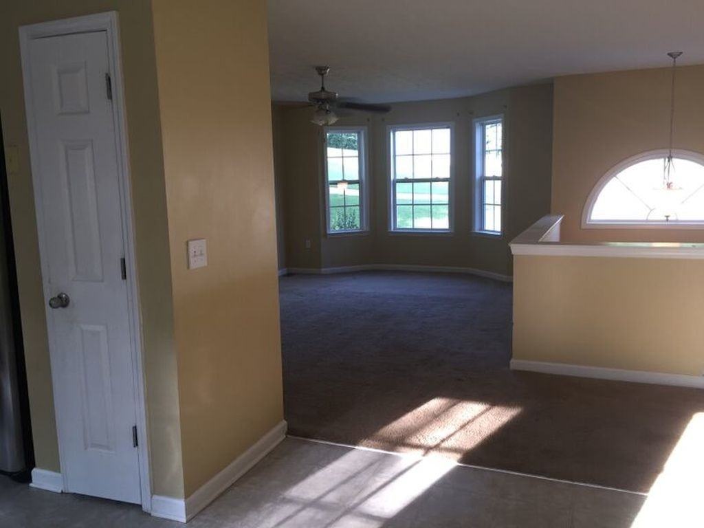 6 Twin Oaks Ln - Photo 3 of 5