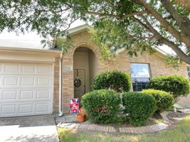 featured image of 452 Chisholm Trl