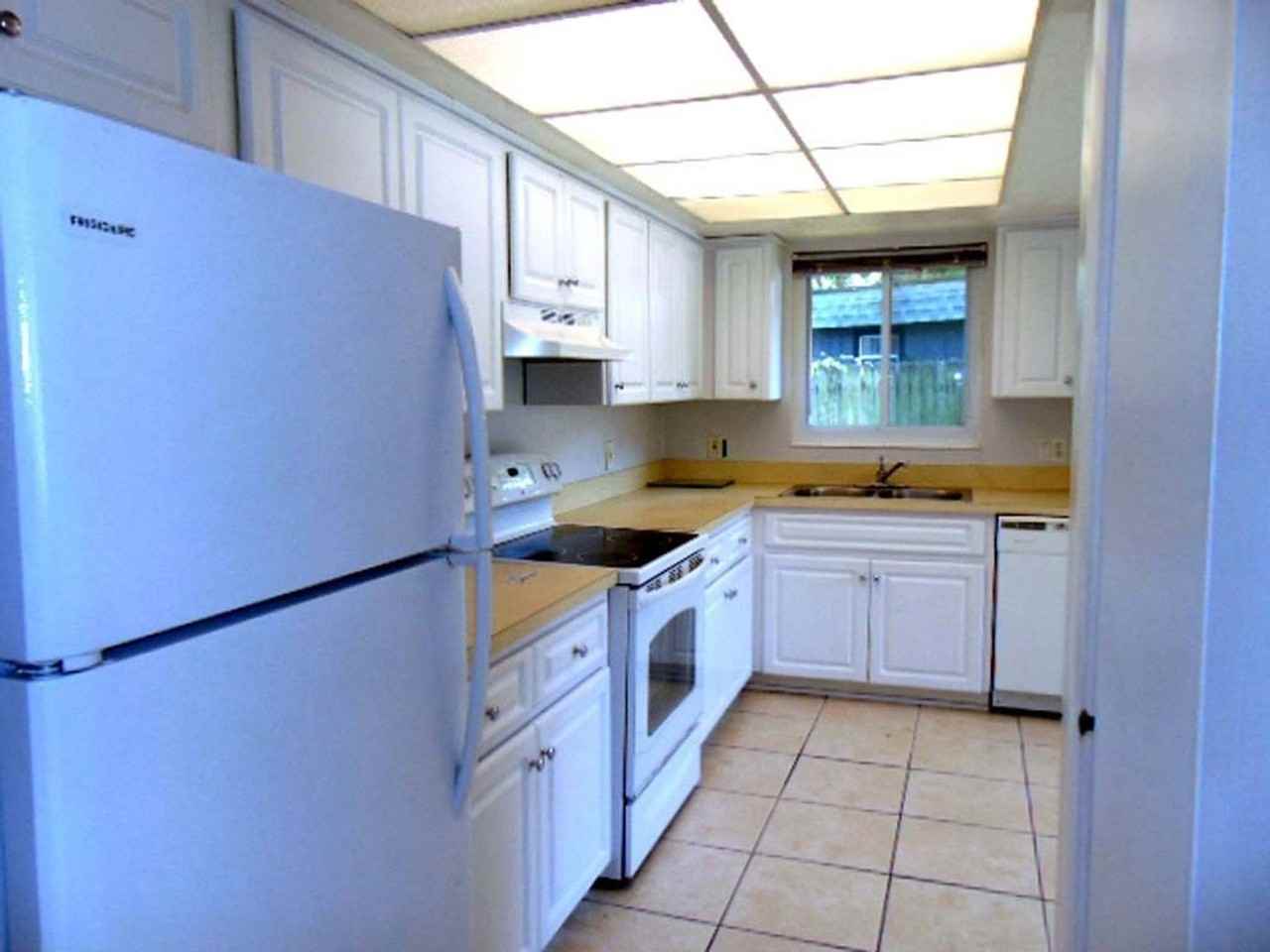 217 Debby Ct #A - Photo 4 of 12